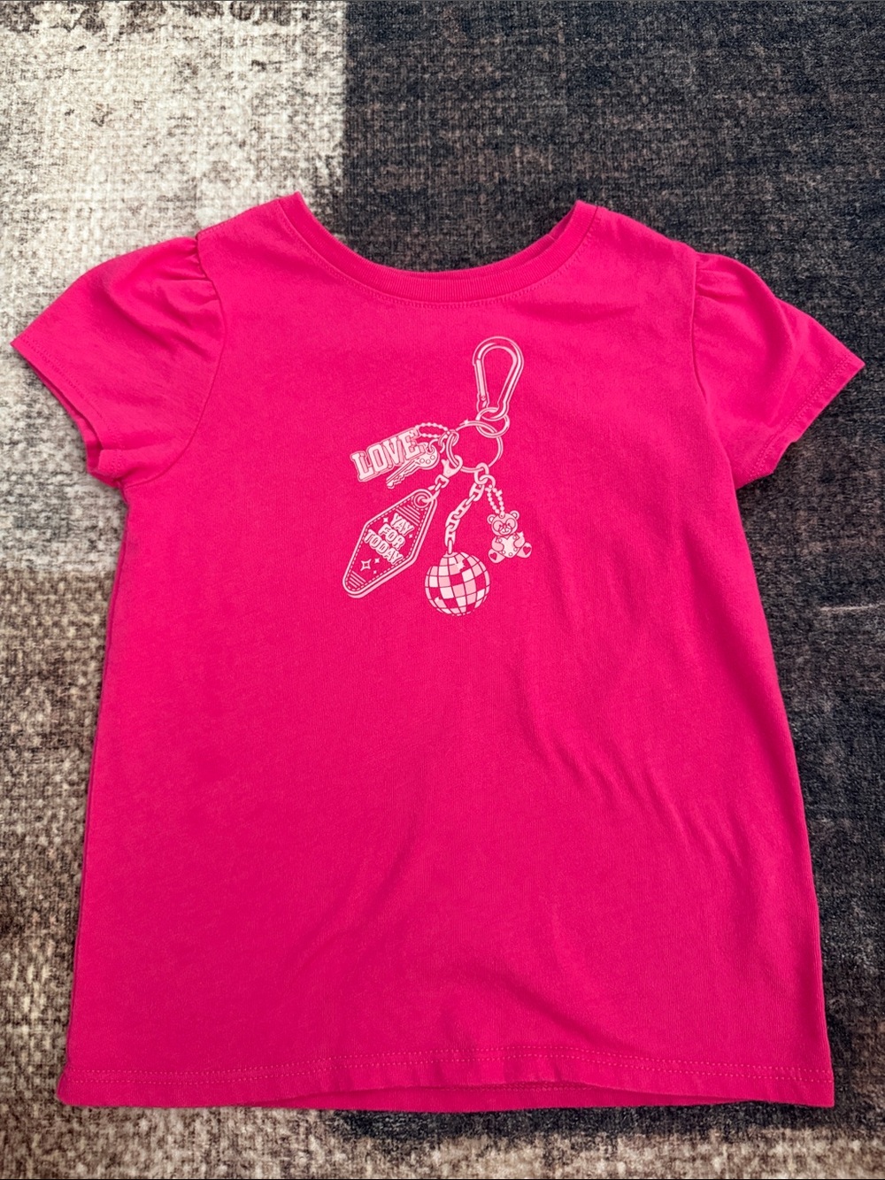 wonder nation Hot Pink Short Sleeve Keychain Graphic Tee